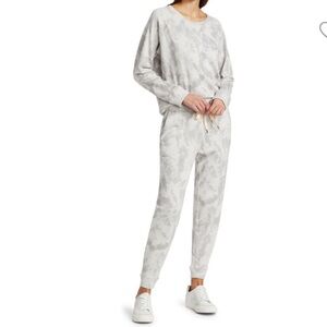 🟣 BOGO! Rails Theo Tie-Dye Sweatshirt in Gray and White